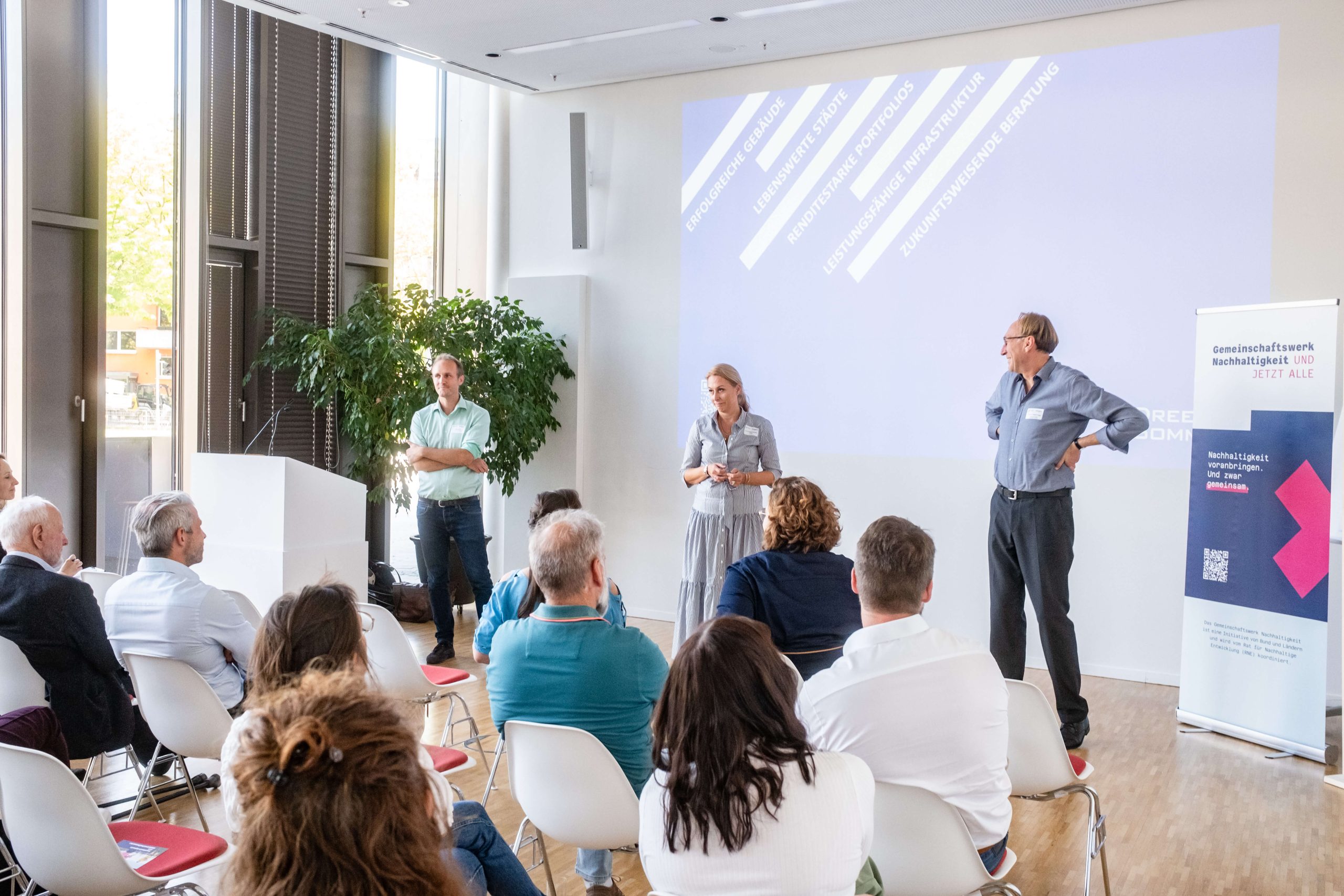 Vierter Halt der Bauwende unterwegs von Gemeinschaftswerk Nachhaltigkeit in Kooperation mit der Deutschen Gesellschaft für Nachhaltiges Bauen (DGNB) in Freiburg am 20.09.2023. Fotos: Martin Ziaja Photography