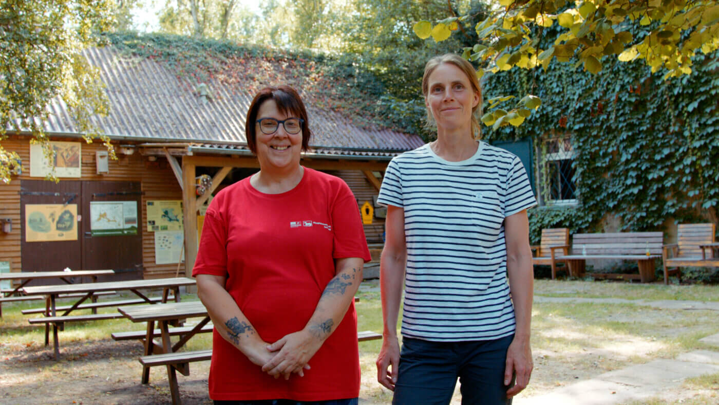 Sabine Wieter und Anne Schierenberg sind die Ansprechpersonen für ehrenamtliche Mitarbeit vor Ort. Foto: Die Grüne Filmagentur © RNE